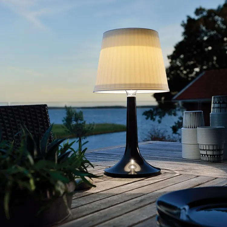 Hoge Kwaliteit Solar Tuin Decoratieve Tafellamp Voor Balkon, Outdoor Tafel.