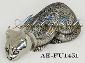 Urna de Latón con Forma de Gato Arrodillado - Product Image 2