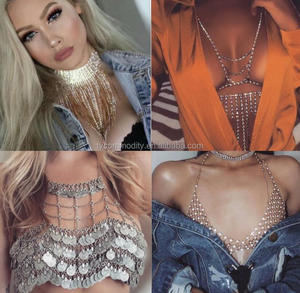 Hot Vintage Style Collier <span class=keywords><strong>Soutien</strong></span>-<span class=keywords><strong>Gorge</strong></span> Chaîne Bijoux À La Mode Cristal Sautoirs Alliage et Zinc Bambou Chaîne pour Anniversaires - Product Image 3