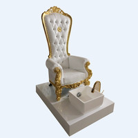 Chaise de pédicure blanche à dossier haut royal, salon de luxe, spa à ongles