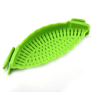 wholesale green Eco-Friendly grade Fruit vegetable filter kitchen tools silicone strainer