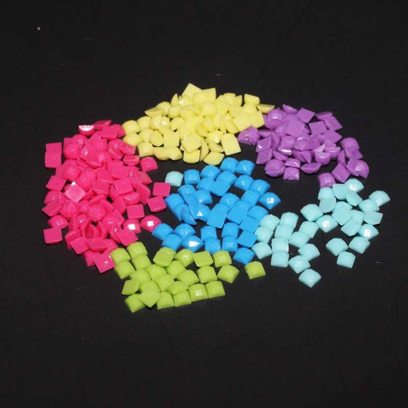 Trapano quadrato colorato