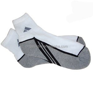 Haining gs personalizada rayas medio terry te negro y azul rojo y naranja algodon mens del tobillo calcetines de deporte - Product Image 6