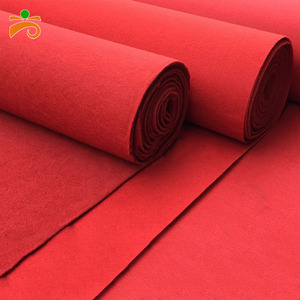 Tappeto Rosso in Poliestere Agugliato 200g/mq, 2x40m/rotolo, con Pelo Lungo per Casa, Auto o Preghiera - Product Image 1
