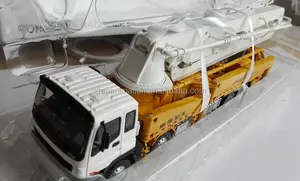 Yüksek kaliteli 1/35 ölçekli döküm beton pompası kamyonu model oyuncaklar istemci hediye vermek