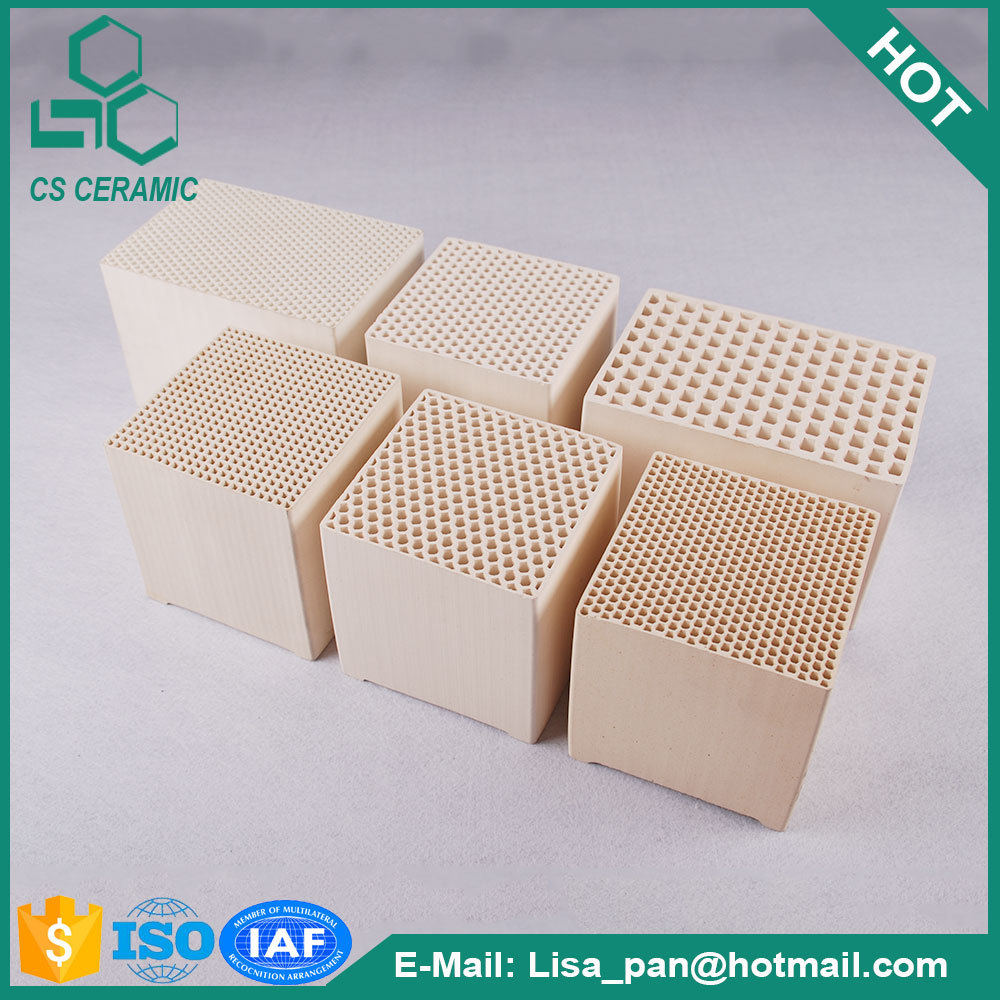 Nid d'abeille substrat céramique accumulation de chaleur échangeur de chaleur pour le chauffage gaz accumulateur