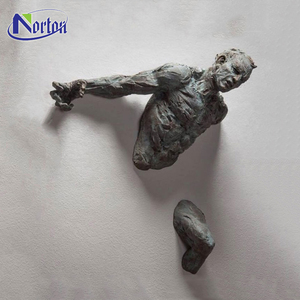 Patung Dinding Pria 3D Logam Realistis Desain Seni Modern untuk Dijual - Product Image 6