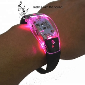 Braccialetti Luminosi Attivati dal Suono, Braccialetti LED in Silicone Attivati dalla Musica, Braccialetti Lampeggianti per Feste - Product Image 4