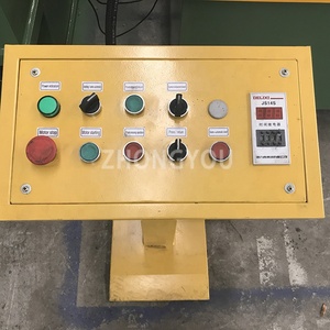 SMC BMC樹脂製マンホール蓋製造機 油圧プレス - Product Image 4