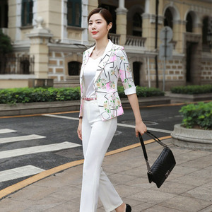 <span class=keywords><strong>Traje</strong></span> profesional de manga media para <span class=keywords><strong>mujer</strong></span>, <span class=keywords><strong>traje</strong></span> de 2 piezas con decoración Floral a la moda, talla grande, <span class=keywords><strong>2021</strong></span> - Product Image 2
