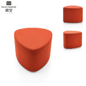 Nouveau repose-pieds et pouf triple design pour bureaux et espaces publics, mobilier pour hôtels et écoles, en tissu durable - Product Image 2