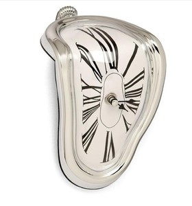 Orologi da Parete Surrreali Distorti e Fondenti, Decorazione e Regalo Originale - Product Image 1