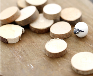 Tranches et cercles de <span class=keywords><strong>bois</strong></span> de pin naturel non fini, écorces d'arbre, disques de <span class=keywords><strong>bois</strong></span> pour l'artisanat DIY, décorations de mariage, décorations de fête, maisons de poupées, enseignes murales - Product Image 5