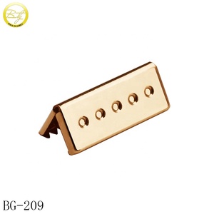 Personnalisé forme ovale <span class=keywords><strong>gravé</strong></span> lettre balise de lacet doré petite étiquette en métal pour couvertures de bébé - Product Image 6