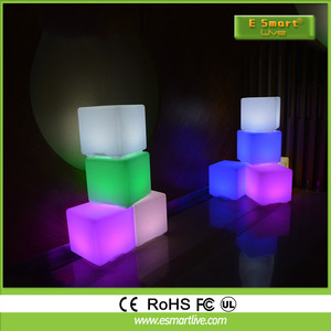 Bar meubles table et chaise led cube chaise ensemble en plastique intérieure et extérieure - Product Image 2