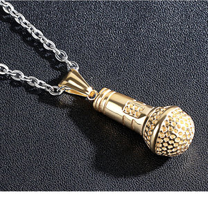 Collana con Ciondolo a Forma di Microfono Stereoscopico con Diamanti Sintetici in Acciaio Inossidabile Color Argento, Oro e Oro Rosa per Uomo - Product Image 4