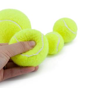 Palla da Tennis Giocattolo per Cani di Buona Qualità con Squeaker - Gomma e Feltro di Alta Qualità, Diametro 2.5 Pollici, Ecologica e Pressurizzata - Product Image 1