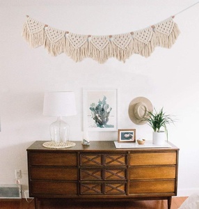 Bannière murale en macramé moderne et mignonne, guirlande de drapeaux à franges, 100% coton biologique, fait main, écologique, décoration suspendue pour la maison de Noël - Product Image 6