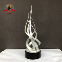 Trophée Flamme Métallique Personnalisé avec Logo, Souvenir Fabriqué en Chine pour les Remises de Prix