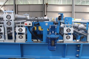 Automatische Dachblech-Doppelschicht-Rollformmaschine mit CE-Zertifizierung - Product Image 6