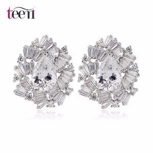 L'arrivée de nouveaux clair dormeuses de diamants zircone cubique Teemi de luxe pour femmes de la mode bijoux de mariée - Product Image 1