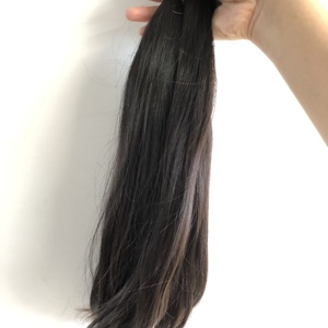 Crin <span class=keywords><strong>de</strong></span> <span class=keywords><strong>cheval</strong></span> noir naturel, en vrac, 80-85cm, avec nœud <span class=keywords><strong>de</strong></span> violon - Product Image 3