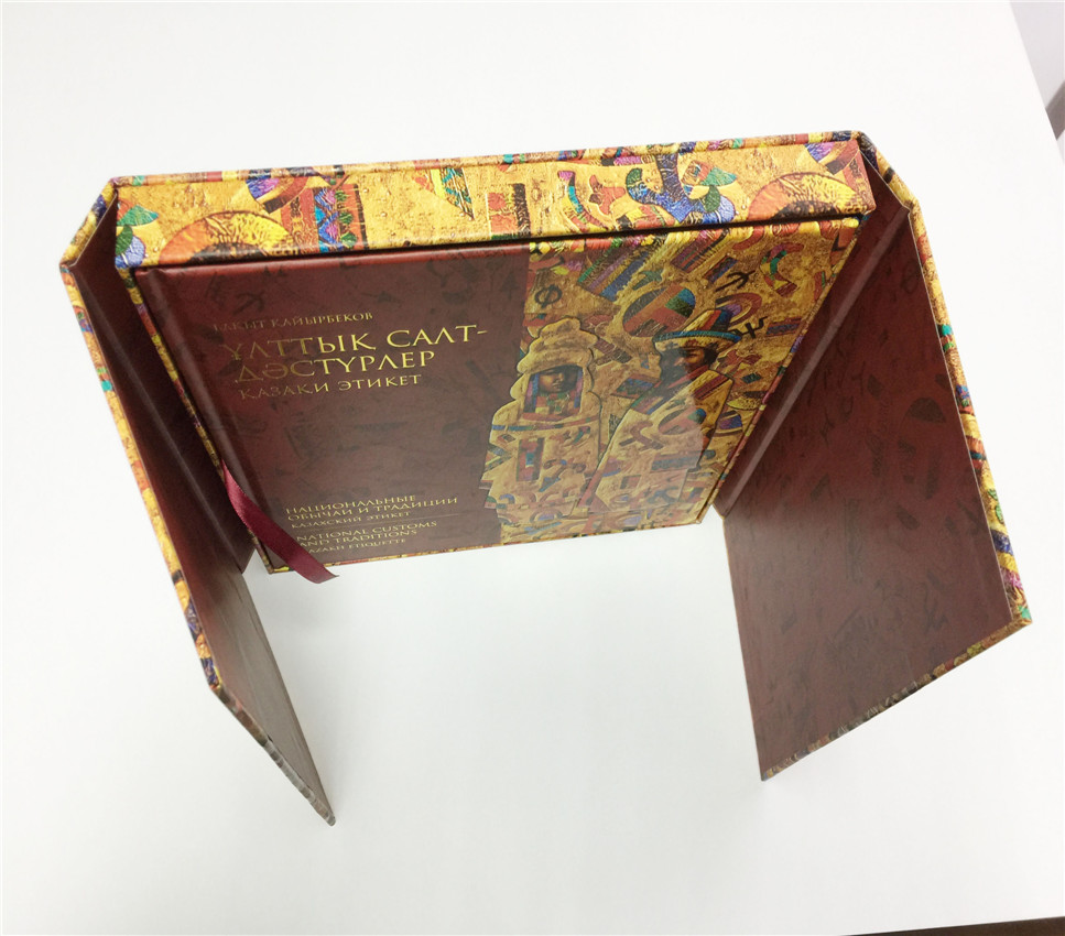 Чехол-книжка с цветной трехсторонней обложкой