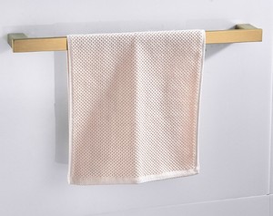 Porte-Serviettes En Acier inoxydable Moderne Accessoires <span class=keywords><strong>De</strong></span> <span class=keywords><strong>Salle</strong></span> <span class=keywords><strong>De</strong></span> <span class=keywords><strong>Bain</strong></span> Support Mural Or Brossé <span class=keywords><strong>Serviette</strong></span> <span class=keywords><strong>Barre</strong></span> - Product Image 2