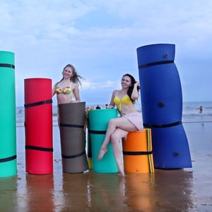 giant inflatable floating mat