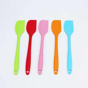 Herramientas <span class=keywords><strong>de</strong></span> repostería coloridas para hornear, espátula <span class=keywords><strong>de</strong></span> silicona, espátula <span class=keywords><strong>de</strong></span> goma antiadherente resistente al calor con cuchara raspadora pequeña y sólida <span class=keywords><strong>de</strong></span> primera calidad - Product Image 2