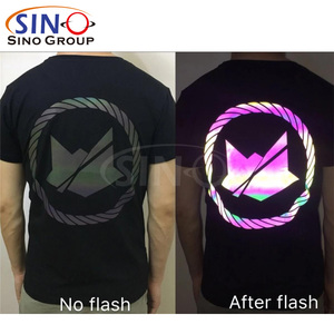 HTV <span class=keywords><strong>Iron</strong></span> <span class=keywords><strong>On</strong></span> ไวนิลม้วนสำหรับเสื้อผ้าเสื้อยืด,สิ่งทอผ้าฝ้าย PU Glitter เมทัลลิกแผ่นรีดร้อน