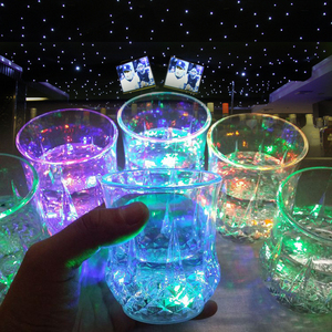 Fournitures de fête festives, gobelet en plastique LED activé par le liquide, coloré - Product Image 3