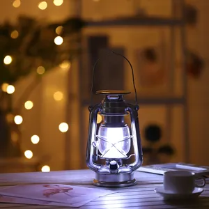 Outdoor-Dekoration Mini neue tragbare Vintage wiederauf ladbare Sturm Solar betriebene wasserdichte LED Camping Light Laterne