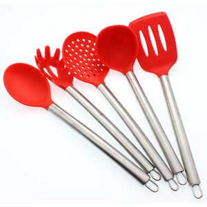 Confezione da 5 squisiti utensili da cucina con manico in acciaio inossidabile alla moda articoli per la casa con un Design elegante - Product Image 2