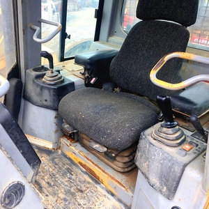 Bulldozer sobre orugas Cat D5G usado a bajo precio a la venta - Product Image 3