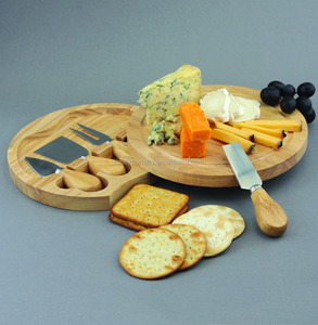 Meilleure vente de planche à fromage 4 pièces avec jeu de couteaux Planche à découper en bois en acier inoxydable pour la cuisine à domicile Excellent prix Original - Product Image 1