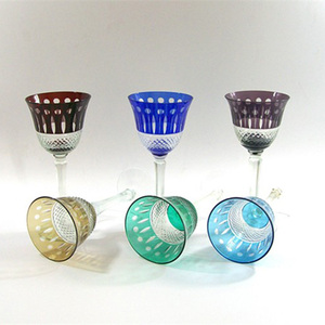 Ensemble de tasses à vin en cristal de Bohême personnalisées pour mariage <span class=keywords><strong>Verre</strong></span> superposé sculpté à la main avec motif élégant Gobelets de qualité supérieure - Product Image 2