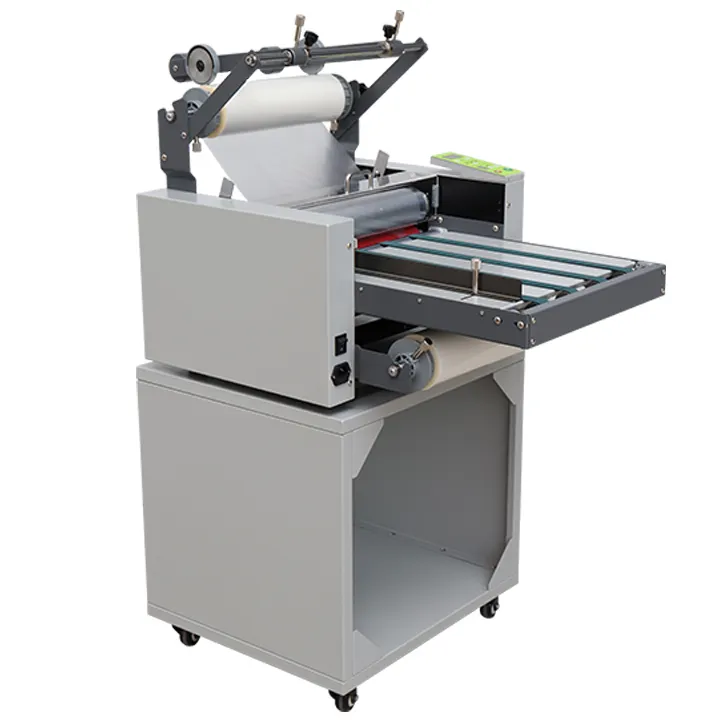 Hot and Cold A3+ Roll Laminating Machine With Conyevor Belt and Collecting Roll