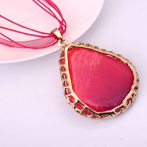 Wholesale18k borde envuelto, chapado en oro de rebanada de agata natural Gemstone Collar colgante de agata - Product Image 6