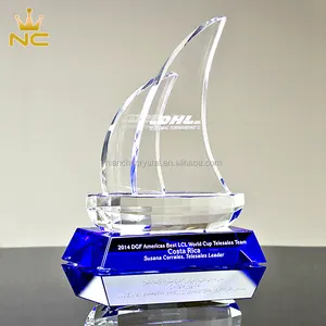 Wholesale Business Trophy Crystal Sailboat For Leadship Glass Awards Trophies