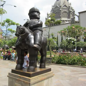 La decoración al aire libre famoso Botero estatua del Caballo de bronce