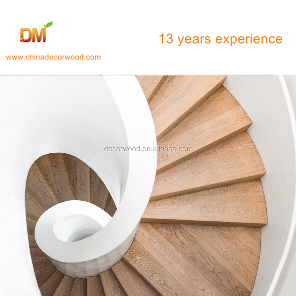 Высококачественная деревянная изогнутая лестница из французского дуба под заказ