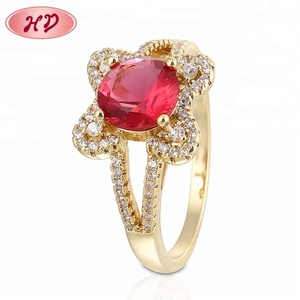 Antico Della Pietra Preziosa di Cristallo Rosso Anello di Pietra Rubino Anello In Oro di Disegno Con Una Fava - Product Image 3