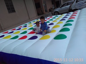 del <span class=keywords><strong>juego</strong></span> <span class=keywords><strong>twister</strong></span> <span class=keywords><strong>twister</strong></span> inflable colchón inflable <span class=keywords><strong>twister</strong></span> con mesa giratoria para los adultos o los <span class=keywords><strong>niños</strong></span> venta - Product Image 6