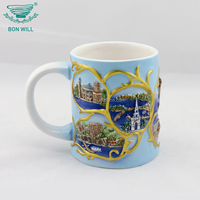 Tasse à café souvenir en céramique de différentes formes rondes peinte à la main multicolore