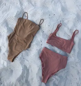 Traje de baño de una pieza para mujer, ropa de playa sin entrepierna