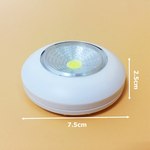 MingRay MR-C0137C Luce LED da Parete con Controllo Touch, Luce Bianca 5000K, 20 Lumen, Mini Lampada Senza Fili <span class=keywords><strong>a</strong></span> <span class=keywords><strong>Batteria</strong></span> <span class=keywords><strong>per</strong></span> Armadietto - Product Image 3