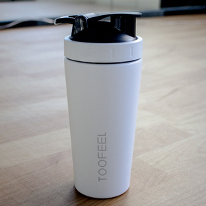 2018 nuevo diseño de acero inoxidable barato proteína beber la botella de la coctelera con ventana transparente - Product Image 3