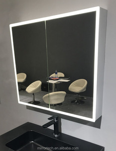 Tủ Gương Phòng Tắm Có Đèn LED Chiếu Sáng Kèm Ổ Cắm Máy Cạ<span class=keywords><strong>o</strong></span> Râu - Product Image 2