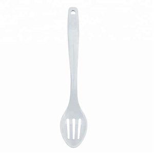 Cuchara de sopa ranurada de plástico blanco cucharón de pasta - Product Image 3